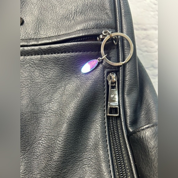 Cluci Vegan Leather Black Backpack - Picture 8 of 10